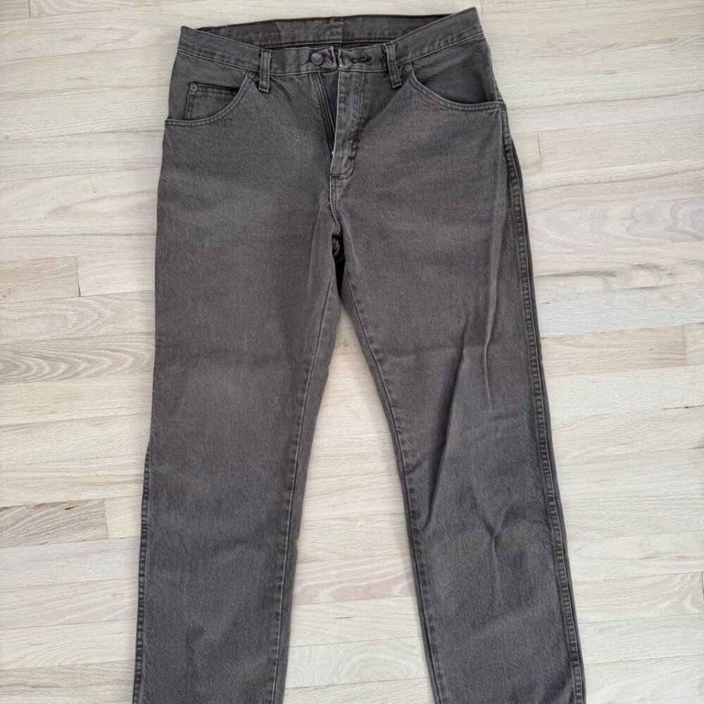 Wrangler Jeans Men's 32x30 Brown Relaxed Fit Premium Quality Style And Comfort